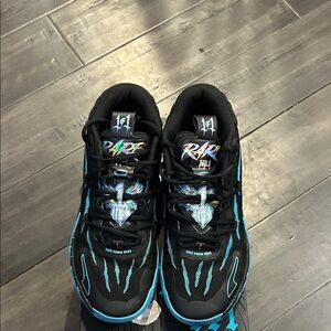 Kids Black and blue Lámelo Balls